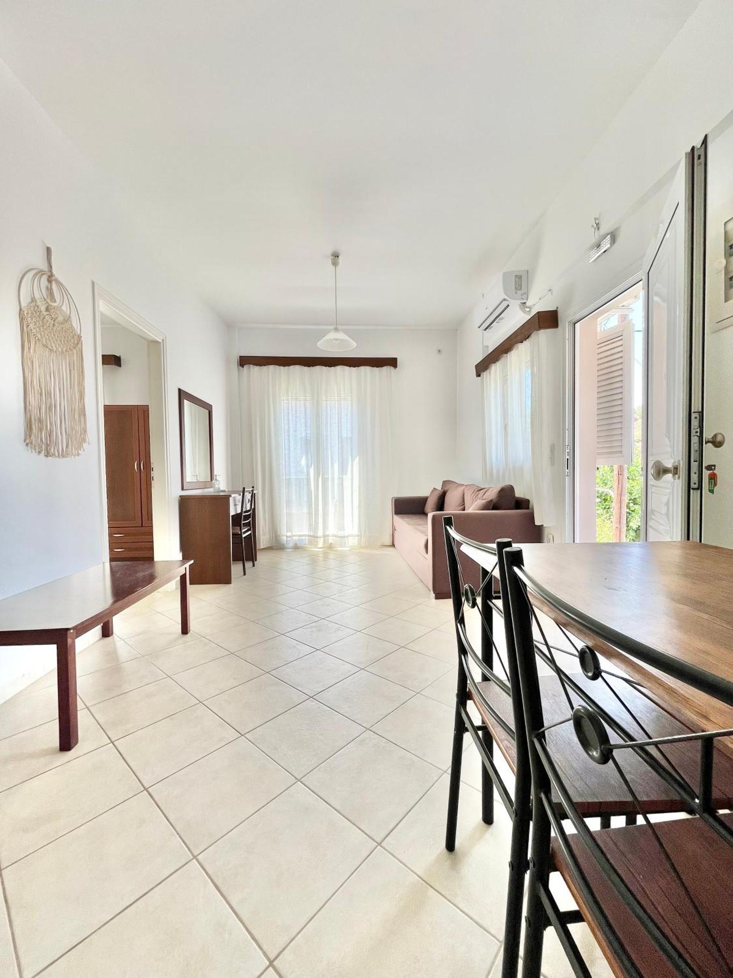 Koutrakis Rooms Finikounta Ngoại thất bức ảnh