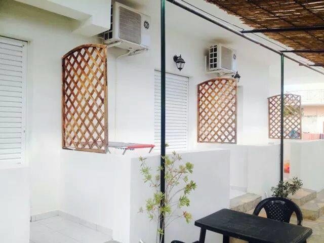 Koutrakis Rooms Finikounta Ngoại thất bức ảnh